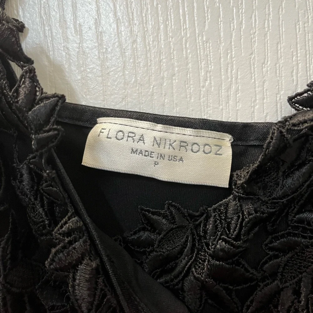 Flora nikrooz top - Picture 2 of 4